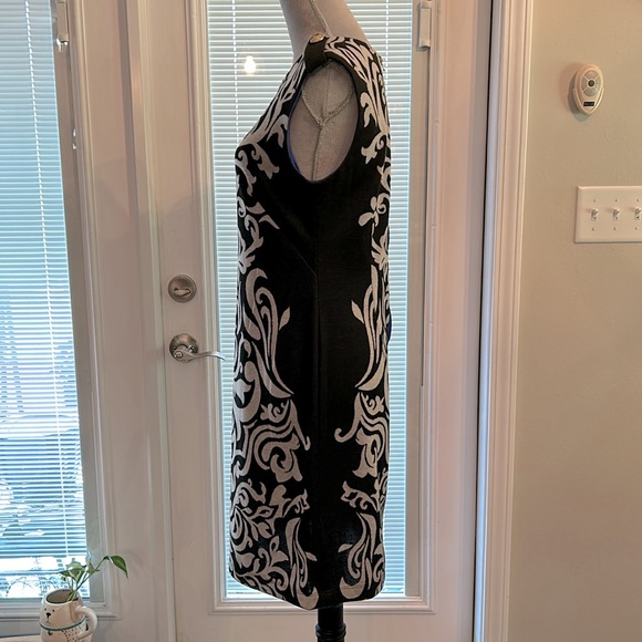Julian Taylor Dress - Size 8 - Black & Grey Design With & Gold Zipper - Picture 5 of 8